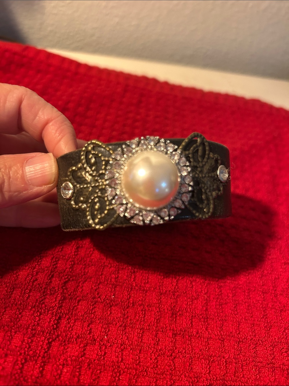 Source Unknown Black Leather Bracelet with Pearl and Crystal Accents